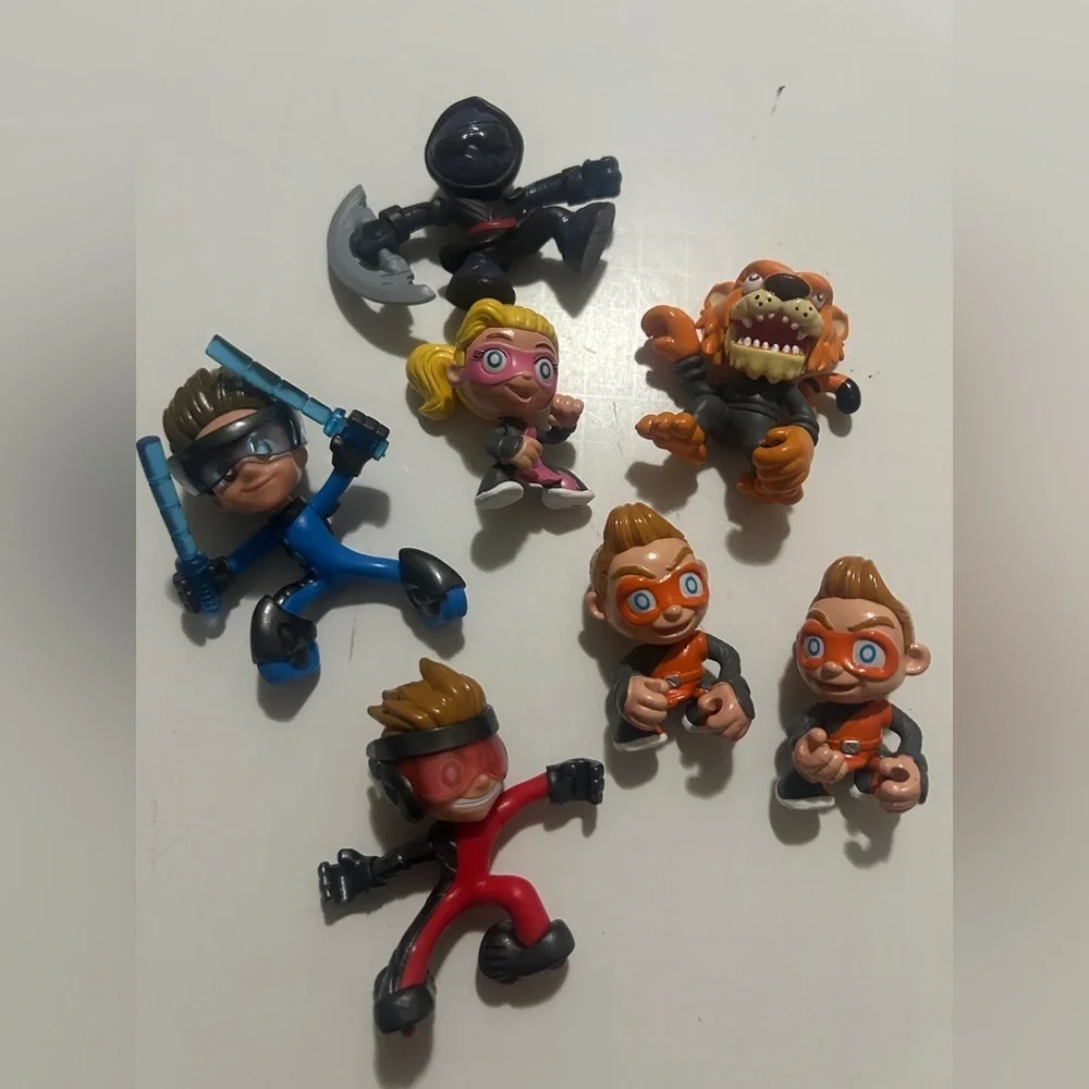 Ninja Kidz TV Series Action Figures Lot of 7 toys